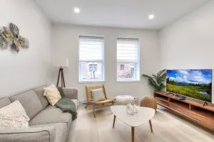 Free indoor parking Boho chic and spacious 2 bedroom Heart of downtown - Westmount