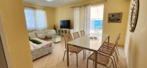 Onhezmi Beach Apartment