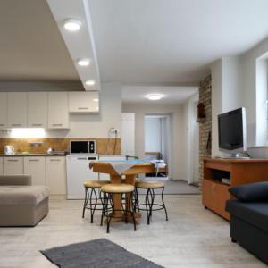 Róza Vendégházak- Tényő