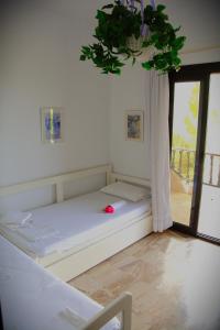 Konstantinos Polichrono Residence
