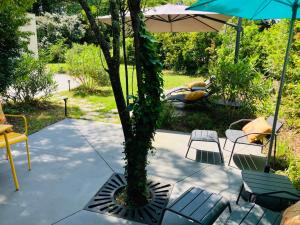 Maison de charme indépendante - Terrasse et parking privé - Village médiéval - 8 min A7 - Montélimar Nord