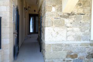 MangoSeaview Home1