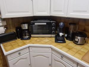 Maisons de vacances Maison charmante a Vaux-sur-Mer avec jardin cloture : photos des chambres