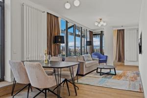 Crown Penthouse - Luxurious, Spa & Vista