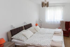 FausztLand Apartments