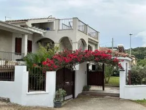 VILLA A 2 passi dal mare - Àrbatax