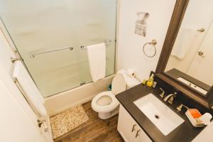 Stylish One Bedroom in Hollywood Koreatown Area with Parking
