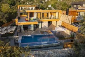 Doğa İçerisinde Lüks Villa Madeline - Üzümlü