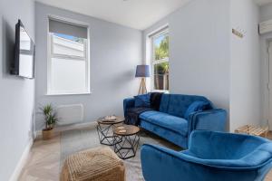 Modern Apartment Off-Road Parking-Twin Room Suite 3