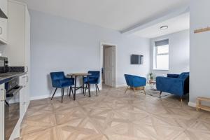 Modern Apartment Off-Road Parking-Twin Room Suite 3