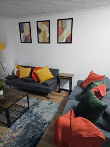 LushStay Telford - Families, Contractors & Group of Friends, long term stay