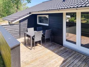 8 person holiday home in Hadsund