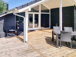 8 person holiday home in Hadsund