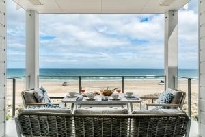 The Esplanade - Luxuriously Styled New 3 Bed Apt - Ubytování bez kategorie ve městě Moana