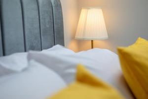 Modern Apartment Free Off Road Parking King Room Suite 10