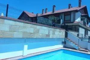 Lujo a 300m de la playa con Terraza, Piscina, Wifi - Loredo
