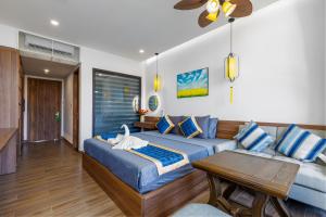 Phòng Deluxe Giường Đôi Có Ban Công (Deluxe Double Room with Balcony)