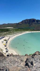 Comodo apt Cerca del Malecon 5 min caminando