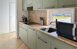 Gorgeous Home In Scherpenisse