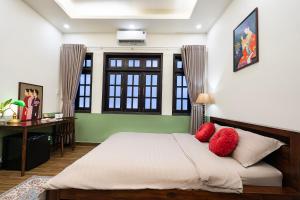 Charming A Little Saigon Apartment - Heart of Vibrant District 1