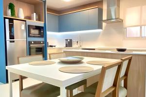 Férias na praia c piscina e espaço de lazer