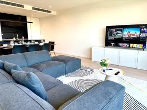 City Skyline Oasis Starview 3B2B - Melbourne