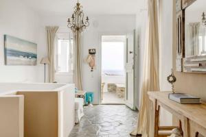 Ballos for 4 in Exomvourgo