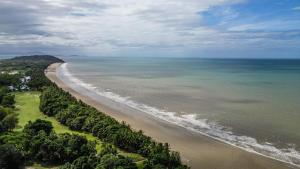 Swim-out Tropical Haven at Temple Resort
