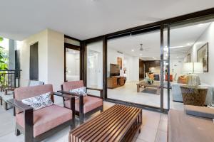 Swim-out Tropical Haven at Temple Resort