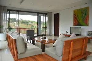 Green Forest Plantation View Villa 6bedrooms with a private Infinity pool - Panglipurgalin