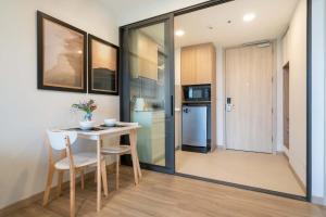 Greenery Views 1 BR Laguna SkyLine Apartment B2512 just 10 min walk Bangtao Beach