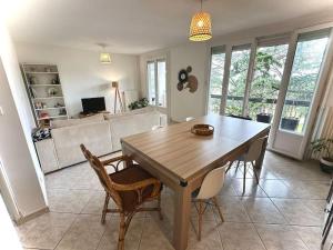 Appartements Superbe, 3 chambres, au calme, parkings : photos des chambres