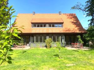 Helles Ferienhaus am Zenssee