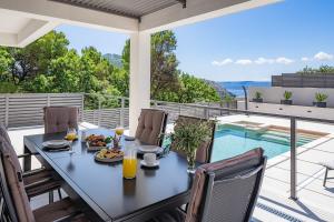 Hillside Villa Paradise with Heated pool, Gym, Fun zone