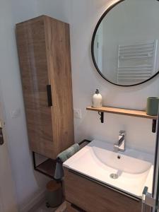 Maisons de vacances Chambre d hote la riviere 45m2 jardin et piscine : photos des chambres
