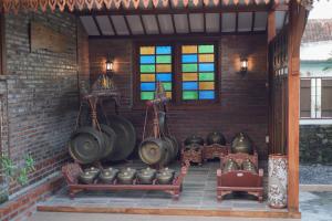 Dalem Jongke by Ubu Villa - 9 Bedrooms Villa in Yogyakarta