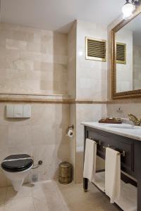 Deluxe Double Room room in Chatto Residence