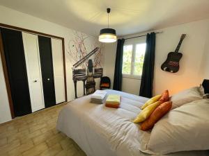 Villas Villa avec piscine et vue somptueuse : photos des chambres