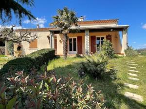 Villas Villa avec piscine et vue somptueuse : photos des chambres