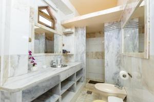 Pacos Resort Luxury House 16