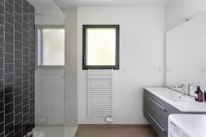 Maisons de vacances The Blue Rocks - Maison a moins d-1 km de la plage : photos des chambres