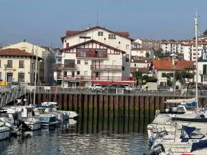 Grand T2 de charme Plages et commerces à pieds - 西布勒