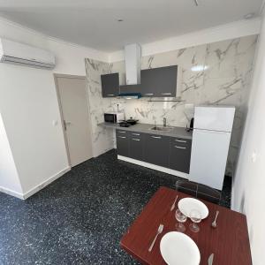 Suite studio entier St Charles, Canebiere, Vieux-Port Appartement