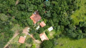 Chalé Rio Piscina Cozinha Área de Lazer Pertinho da CidadeMaravilha