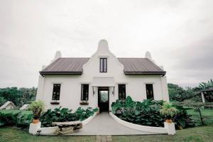 Nami Carolina, Your Weekend Home near Tagaytay