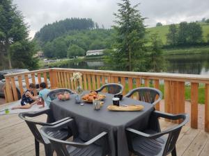 Campings Camping Mayet-de-Montagne : photos des chambres