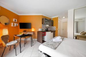 Victoria Beach - Charmant studio hyper centre ville de Menton - Mer au pied de limmeuble