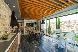 Villa Dolores Apartments