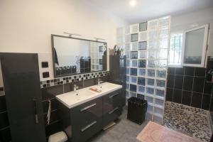 Villas Maison 4 chambres avec piscine : photos des chambres