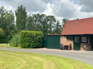 Lakeside Cottage De Rijd